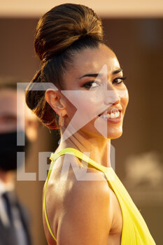 2021-09-05 - Nina Zilli attends the red carpet of the 