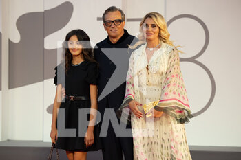 2021-09-05 - Penelope Muccino, Gabriele Muccino and Angelica Russo attend the red carpet of the 