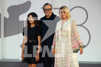 2021-09-05 - Penelope Muccino, Gabriele Muccino and Angelica Russo attend the red carpet of the 