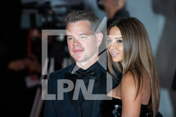 2021-09-10 - Matt Damon and Luciana Barroso attend the red carpet of the movie 