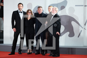 2021-09-10 - Ben Affleck, Nicole Holofcener, Matt Damon, Jodie Comer and Director Ridley Scott, attend the red carpet of the movie 