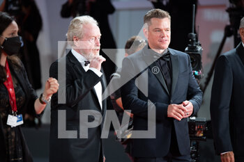 2021-09-10 - Ben Affleck and Director Ridley Scott attend the red carpet of the movie 