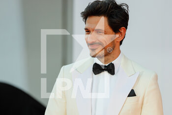2021-09-10 - Andrés Velencoso at red carpet of the movie 