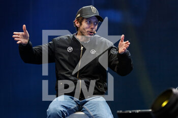 2021-11-25 - Valentino Rossi on the stage of the One More Lap VR46 Yamaha event - ONE MORE LAP - NEWS - VIP