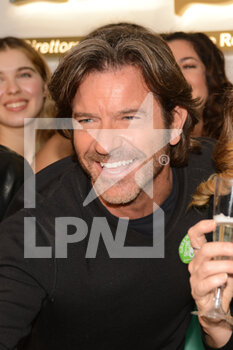 2021-12-07 - Paolo Conticini, actor - OPENING NIGHT OF THE RESTORED SISTINA THEATER AND THE PREMIèRE OF THE MUSICAL "MAMMAMIA!" - NEWS - VIP