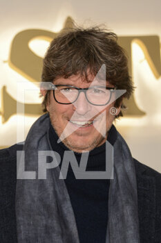 2021-12-07 - Michele La Ginestra, actor - OPENING NIGHT OF THE RESTORED SISTINA THEATER AND THE PREMIèRE OF THE MUSICAL "MAMMAMIA!" - NEWS - VIP