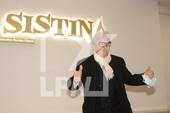 2021-12-07 - Antonio Razzi, politician - OPENING NIGHT OF THE RESTORED SISTINA THEATER AND THE PREMIèRE OF THE MUSICAL "MAMMAMIA!" - NEWS - VIP