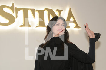 2021-12-07 - Rossella Brescia, dancer and radio host - OPENING NIGHT OF THE RESTORED SISTINA THEATER AND THE PREMIèRE OF THE MUSICAL "MAMMAMIA!" - NEWS - VIP