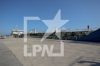 2022-08-16 - The Ukrainian ship Mustafa Necati, left from Odessa harbour and containing 6000 tons of sunflower oil, docks in the port of Monopoli - UCRANIAN SHIP WITH SUNFLOWER OIL ARRIVES IN ITALY - NEWS - CHRONICLE
