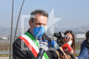 2022-02-21 - Il sindaco Giuliano Martini durante la commemorazione - COMMEMORAZIONE A 2 ANNI DALL'INIZIO DELLA PANDEMIA - NEWS - CHRONICLE