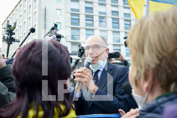 2022-02-24 - Enrico Letta - DEMONSTRATION BY THE UKRAINIAN COMMUNITY OF ROME AGAINST THE WAR BY RUSSIA AGAINST UKRAINE - NEWS - CHRONICLE