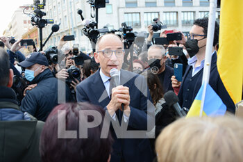 2022-02-24 - Enrico Letta - DEMONSTRATION BY THE UKRAINIAN COMMUNITY OF ROME AGAINST THE WAR BY RUSSIA AGAINST UKRAINE - NEWS - CHRONICLE