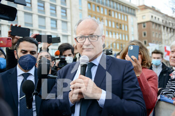 2022-02-24 - Roberto Gualtieri - DEMONSTRATION BY THE UKRAINIAN COMMUNITY OF ROME AGAINST THE WAR BY RUSSIA AGAINST UKRAINE - NEWS - CHRONICLE