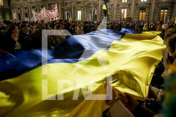 2022-02-24 - Rally to demonstrate against the Russian military invasion of Ukraine on February 24, 2022 in Milan, Italy. Russia launched a full-scale invasion of Ukraine this morning that has drawn international condemnation. - PROTESTERS DEMONSTRATE IN MILANO AGAINST RUSSIAN INVASION OF UKRAINE - NEWS - CHRONICLE