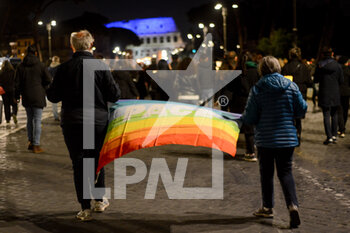 2022-02-25 - Peace flag on Via dei Fori Imperiali - DEMONSTRATION FOR PEACE, AGAINST THE WAR IN UKRAINE, FROM THE CAPITOL TO THE COLOSSEUM - NEWS - CHRONICLE