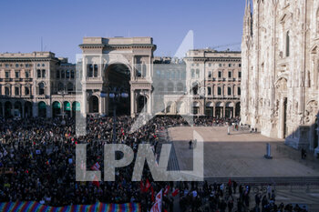 2022-02-26 - Rally to demonstrate against the Russian military invasion of Ukraine on February 26, 2022 in Piazza Duomo in Milan, Italy. Russia launched a full-scale invasion of Ukraine this morning that has drawn international condemnation. - PROTESTERS DEMONSTRATE IN MILANO AGAINST RUSSIAN INVASION OF UKRAINE - NEWS - CHRONICLE