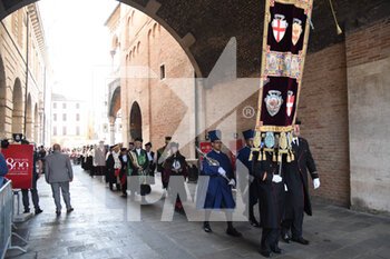 2022-05-19 - The rectors going from Palazzo della Ragione to Palazzo del Bo for the ceremony - INAUGURATION OF THE 800TH ACADEMIC YEAR OF THE UNIVERSITY OF PADUA - NEWS - CHRONICLE