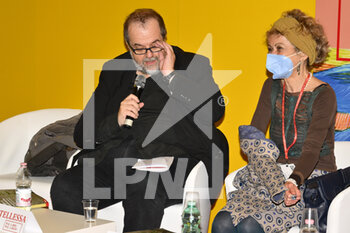 2022-12-09 - Andrea Cortellessa and Laura Quercioli during the Più Libri Più Liberi event, December 9 at the La Nuvola Congress Center, Rome, Italy. - PIù LIBRI PIù LIBERI - DAY 3 - NEWS - CULTURE