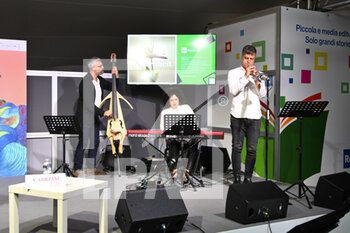 2022-12-09 - Sade Mangiaracina Trio during the Più Libri Più Liberi event, December 9 at the La Nuvola Congress Center, Rome, Italy. - PIù LIBRI PIù LIBERI - DAY 3 - NEWS - CULTURE
