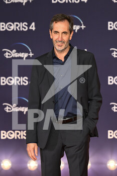 2022-10-24 - Rome, Italy - October 24: Paolo Calabresi dress Manuel Ritzattends the Red Carpet of 