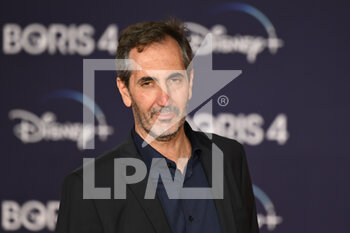 2022-10-24 - Rome, Italy - October 24: Paolo Calabresi dress Manuel Ritzattends the Red Carpet of 
