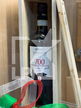 2022-04-10 - Bottle of Brunello di Montalcino vines exposed at Vinitaly 2022 - 54TH EDITION OF VINITALY - INTERNATIONAL FAIR OF WINES IN VERONA - NEWS - EVENTS