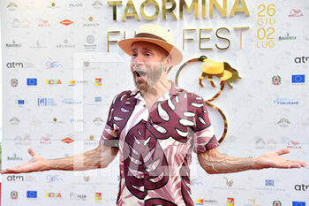 2022-06-28 - Taormina Messina, Italy, June 28, 2022, 68th Taormina Film Fest.
In the pic: Italian musician and actor Mario Venuti arrives for the premiere of 'Qualcosa brucia ancora' as part of the 68th annual Taormina Film Festival. - 68TH TAORMINA FILM FEST 2022 - NEWS - EVENTS
