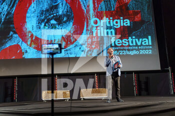 2022-07-16 - Movie critic Steve Della Casa - ORTIGIA FILM FESTIVAL 2022 - REPORTAGE - EVENTS