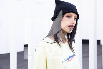 2022-02-23 - Mayah is seen arriving at the Diesel Fashion Show during Milan Fashion Week Womenswear Fall/Winter 2022/23 on February 23, 2022 in Milan, Italy. Photo: Cinzia Camela. - MILAN FASHION WEEK WOMENSWEAR FALL/WINTER 2022/23 - NEWS - FASHION