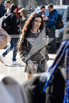2022-02-23 - Madame De Rosa is seen arriving at the Diesel Fashion Show during Milan Fashion Week Womenswear Fall/Winter 2022/23 on February 23, 2022 in Milan, Italy. Photo: Cinzia Camela. - MILAN FASHION WEEK WOMENSWEAR FALL/WINTER 2022/23 - NEWS - FASHION