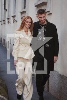 2022-02-23 - Abigail Cowen and Danny Griffin arriving at Alberta Ferretti fashion show during the Milan Fashion Week Fall/Winter 2022/2023 on February 23, 2022 in Milan, Italy. - ALBERTA FERRETTI - OUTSIDE CELEBRITY ARRIVALS - NEWS - FASHION