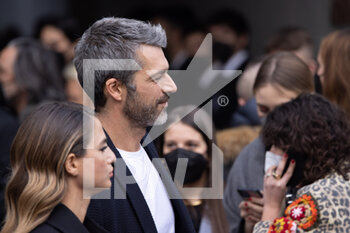 2022-02-24 - Luca Argentero and Cristina Marino are seen arriving at the Emporio Armani fashion show during the Milan Fashion Week Fall/Winter 2022/2023 on February 24, 2022 in Milan, Italy. Photo: Cinzia Camela. - EMPORIO ARMANI - OUTSIDE ARRIVALS - MILAN FASHION WEEK FALL/WINTER 2022/2023 - NEWS - FASHION