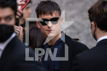 2022-02-24 - Paulo Dybala is seen at the Emporio Armani fashion show during the Milan Fashion Week Fall/Winter 2022/2023 on February 24, 2022 in Milan, Italy. Photo: Cinzia Camela. - EMPORIO ARMANI - OUTSIDE ARRIVALS - MILAN FASHION WEEK FALL/WINTER 2022/2023 - NEWS - FASHION
