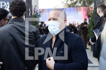 2022-02-25 - Scott Schuman is seen at Tod's fashion show during the Milan Fashion Week Fall/Winter 2022/2023 on February 25th, 2022 in Milan, Italy. Photo: Cinzia Camela. - TOD'S - OUTSIDE ARRIVALS - MILAN FASHION WEEK WOMENSWEAR FALL/WINTER 2022/2023 - NEWS - FASHION