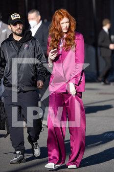2022-02-25 - Guests are seen at the Gucci fashion show during the Milan Fashion Week Fall/Winter 2022/2023 on February 25th, 2022 in Milan, Italy. Photo: Cinzia Camela. - GUCCI - OUTSIDE ARRIVALS - MILAN FASHION WEEK WOMENSWEAR FALL/WINTER 2022/2023 - NEWS - FASHION