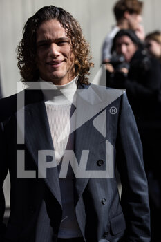2022-02-26 - Tommaso Donadoni is seen at the Dolce & Gabbana fashion show during the Milan Fashion Week Fall/Winter 2022/2023 on February 26th, 2022 in Milan, Italy. Photo: Cinzia Camela. - DOLCE & GABBANA - OUTSIDE ARRIVALS - MILAN FASHION WEEK WOMENSWEAR FALL/WINTER 2022/2023 - NEWS - FASHION