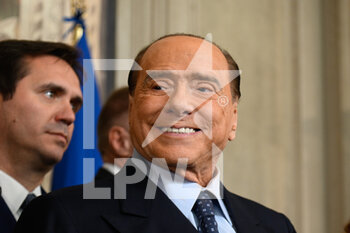 2022-10-21 - ROME, ITALY - OCTOBER 21: Silvio Berlusconi leaves the meeting with Italian President Sergio Mattarella during the first day of consultations at Quirinale Palace, on October 21, 2022 in Rome, Italy.
(Photo by Fabrizio Corradetti / LiveMedia) - ITALY QUIRINALE CONSULTATIONS FOR THE FORMATION OF A NEW GOVERNMENT DAY 2 - NEWS - POLITICS