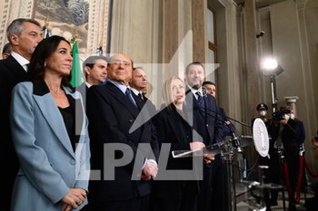 2022-10-21 - ROME, ITALY - OCTOBER 21: Licia Ronzulli Silvio Berlusconi Giorgia Meloni and Matteo Salvini leaves the meeting with Italian President Sergio Mattarella during the first day of consultations at Quirinale Palace, on October 21, 2022 in Rome, Italy.
(Photo by Fabrizio Corradetti / LiveMedia) - ITALY QUIRINALE CONSULTATIONS FOR THE FORMATION OF A NEW GOVERNMENT DAY 2 - NEWS - POLITICS