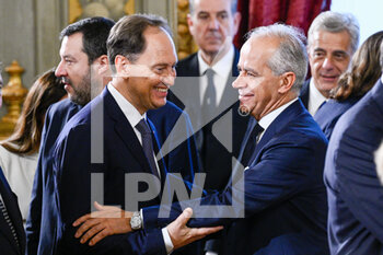 2022-10-22 - ROME, ITALY - OCTOBER 22: Luca Ciriani and Matteo Piantedosi during the swearing in of the Meloni government  at the Quirinale Palace, on October 22, 2022 in Rome, Italy.
(Photo by Fabrizio Corradetti / LiveMedia) - SWEARING IN OF THE MELONI GOVERNMENT AT THE QUIRINALE PALACE - NEWS - POLITICS