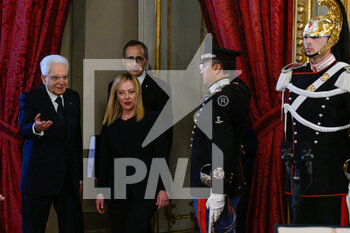 2022-10-22 - ROME, ITALY - OCTOBER 22: Sergio Mattarella and Giorgia Meloni during the swearing in of the Meloni government  at the Quirinale Palace, on October 22, 2022 in Rome, Italy.
(Photo by Fabrizio Corradetti / LiveMedia) - SWEARING IN OF THE MELONI GOVERNMENT AT THE QUIRINALE PALACE - NEWS - POLITICS