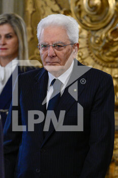 2022-10-22 - ROME, ITALY - OCTOBER 22: Sergio Mattarella and Giorgia Meloni during the swearing in of the Meloni government  at the Quirinale Palace, on October 22, 2022 in Rome, Italy.
(Photo by Fabrizio Corradetti / LiveMedia) - SWEARING IN OF THE MELONI GOVERNMENT AT THE QUIRINALE PALACE - NEWS - POLITICS