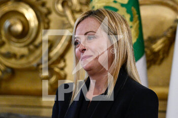 2022-10-22 - ROME, ITALY - OCTOBER 22: Giorgia Meloni during the swearing in of the Meloni government  at the Quirinale Palace, on October 22, 2022 in Rome, Italy.
(Photo by Fabrizio Corradetti / LiveMedia) - SWEARING IN OF THE MELONI GOVERNMENT AT THE QUIRINALE PALACE - NEWS - POLITICS
