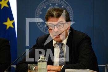 2022-11-22 - Giancarlo Giorgietti during the session press conference after the approval of the 2023 Budget bill by the Council of Ministerst October 25, 2022 in Rome, Italy. - PRESS CONFERENCE AFTER THE APPROVAL OF THE 2023 BUDGET BILL BY THE COUNCIL OF MINISTERS - NEWS - POLITICS