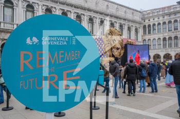 2022-02-19 - Stage for carnival shows in Piazza San Marco - VENICE CARNIVAL 2022 - NEWS - SOCIETY