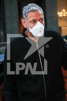 2022-01-16 - Jeff Goldblum arrives at Palazzo Parigi during the MFW 2022 in Milan, Italy - CELEBRITY SIGHTNING - MFW 2022 - NEWS - VIP