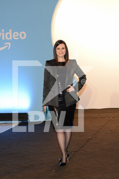 2022-04-05 - Laura Pausini, singer - PRESENTATION OF THE FILM WITH LAURA PAUSINI “PIACERE DI CONOSCERTI” - NEWS - VIP