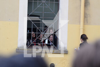 09/03/2023 - people waits ministers - ITALIAN COUNCIL OF MINISTERS TO CUTRO (CROTONE) - NEWS - CRONACA