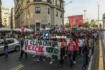 2023-10-06 - Friday For Future, students, associations, movements, in the square to demonstrate against climate change in Naples on October, 8 2023. - FRIDAY FOR FUTURE DEMONSTRATION IN NAPOLI - NEWS - CHRONICLE