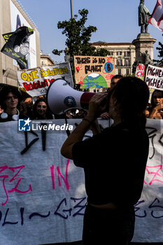 2023-10-06 - Friday For Future, students, associations, movements, in the square to demonstrate against climate change in Naples on October, 8 2023. - FRIDAY FOR FUTURE DEMONSTRATION IN NAPOLI - NEWS - CHRONICLE