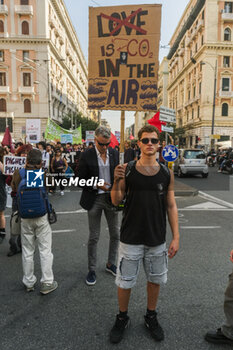 2023-10-06 - Friday For Future, students, associations, movements, in the square to demonstrate against climate change in Naples on October, 8 2023. - FRIDAY FOR FUTURE DEMONSTRATION IN NAPOLI - NEWS - CHRONICLE